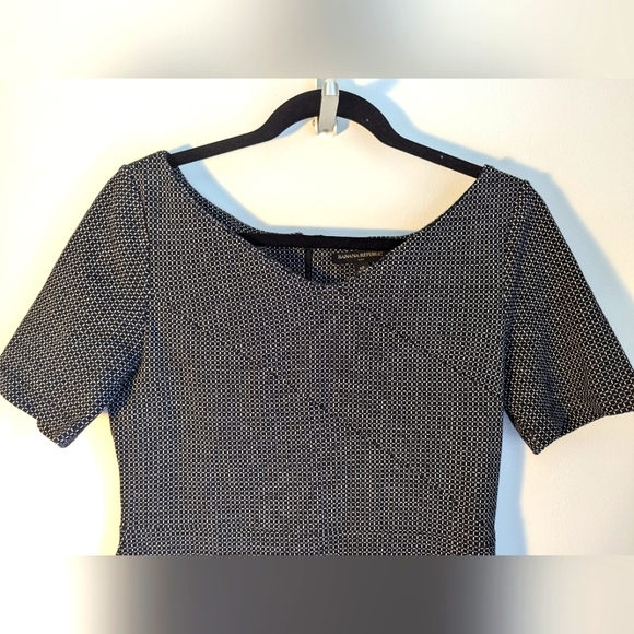 Banana Republic Short Sleeve Black & White Patterned Dress Size 6 Petite - Picture 3 of 6